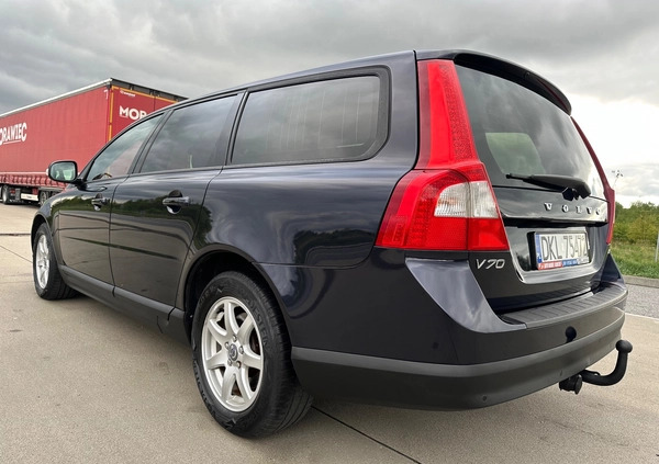 Volvo V70 cena 24800 przebieg: 274000, rok produkcji 2009 z Kłodzko małe 781